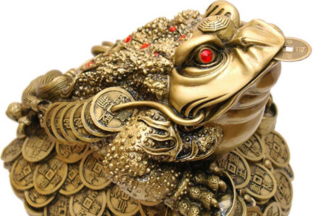 Novčana žaba s drevnim kineskim novčićem - amulet za bogatstvo