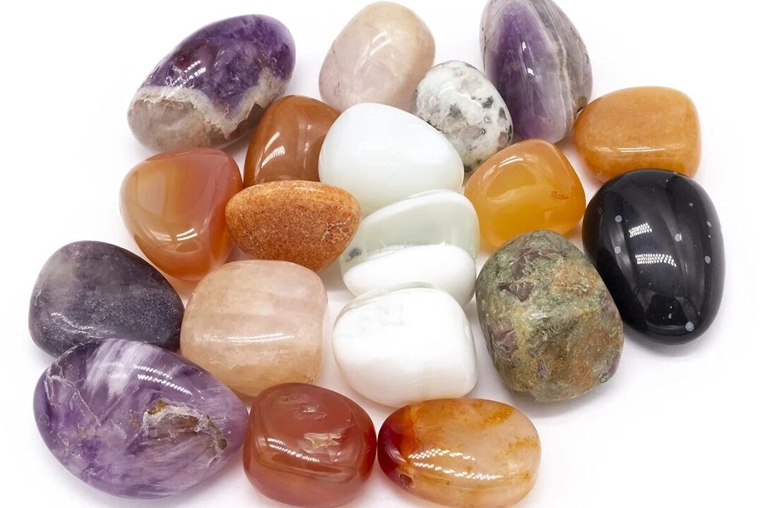 kamenje za amulete i amulete